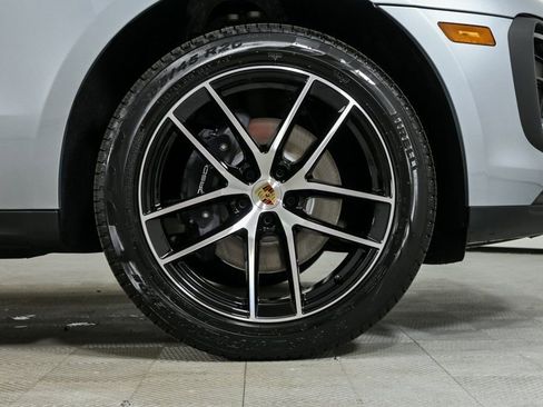 Used 2026 Porsche Macan AWD/4WD image 38