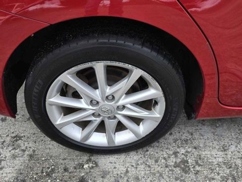 Used 2013 Toyota Prius V Five image 11