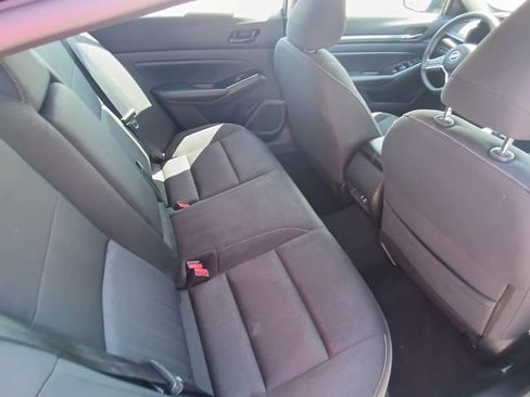 Used 2023 Nissan Altima 2.5 SV FWD image 18