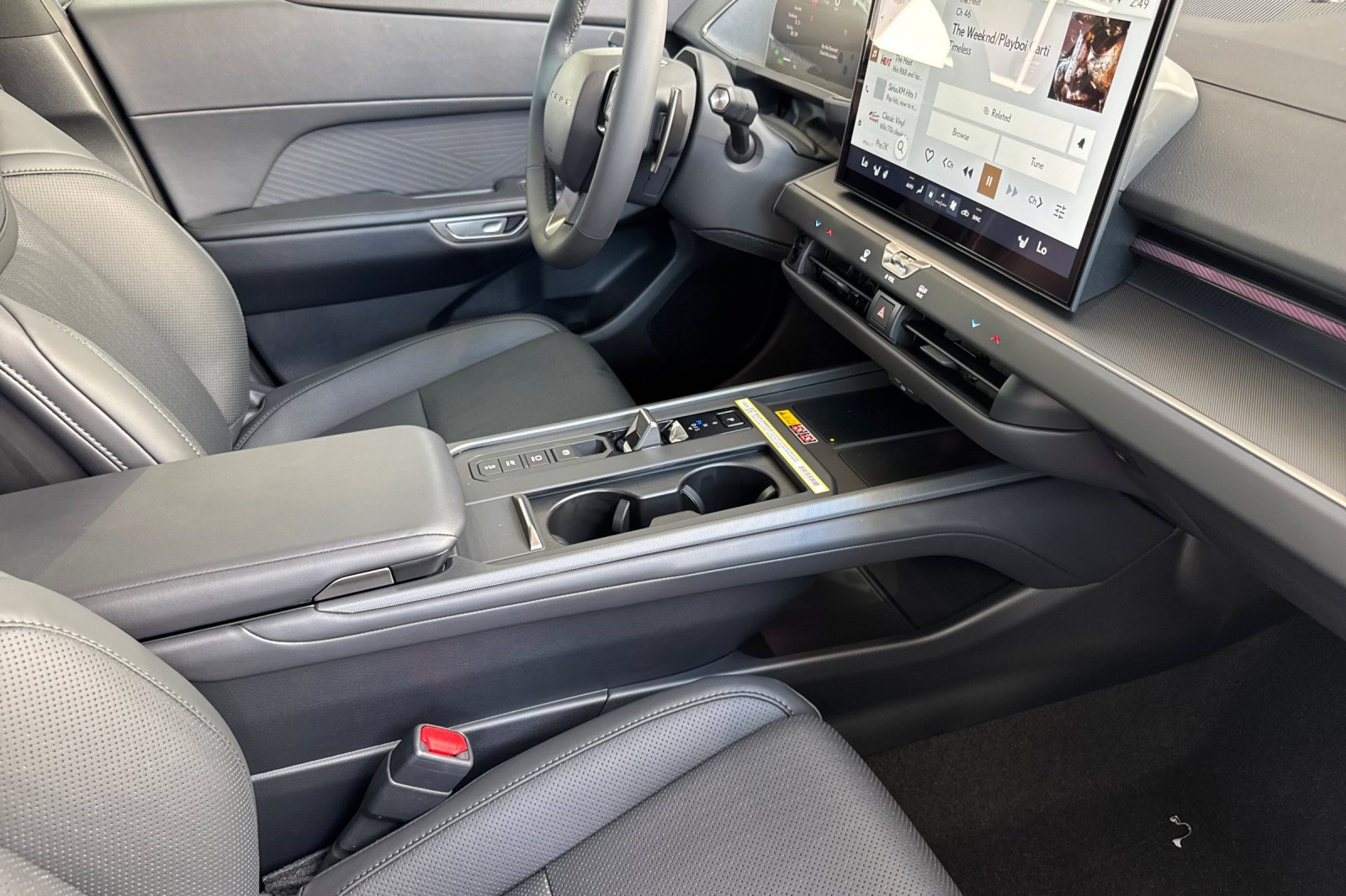 New 2026 Lexus ES 350h AWD image 13