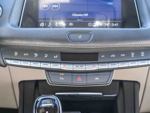 Used 2023 Cadillac XT4 Luxury w/ Driver Awareness Package FWD image 16