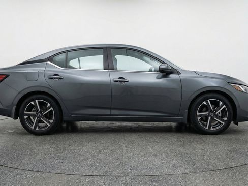 Used 2025 Nissan Sentra SV FWD image 11