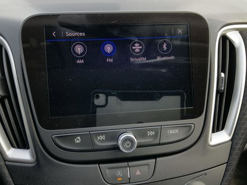 Used 2024 Chevrolet Malibu LT image 36