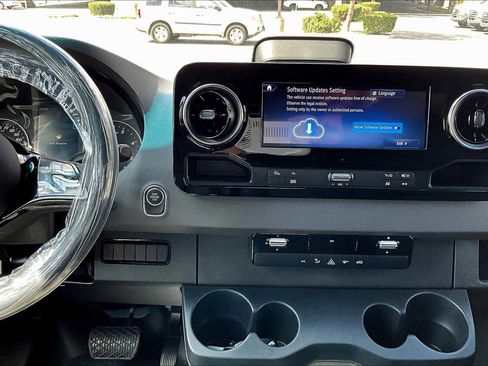 New 2025 Mercedes-Benz Sprinter 2500 image 6