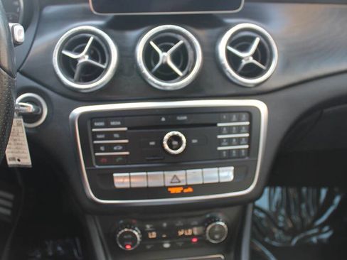 Used 2018 Mercedes-Benz CLA 250 4MATIC image 31