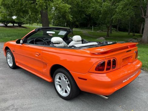 Used 1996 Ford Mustang GT RWD image 9