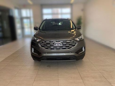 Certified 2022 Ford Edge Titanium AWD/4WD image 5