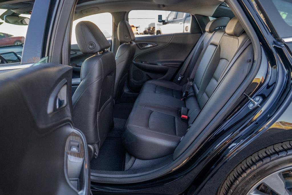 Used 2016 Chevrolet Malibu Premier FWD image 18