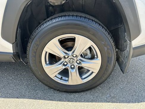 Certified 2025 Toyota RAV4 LE AWD/4WD image 18