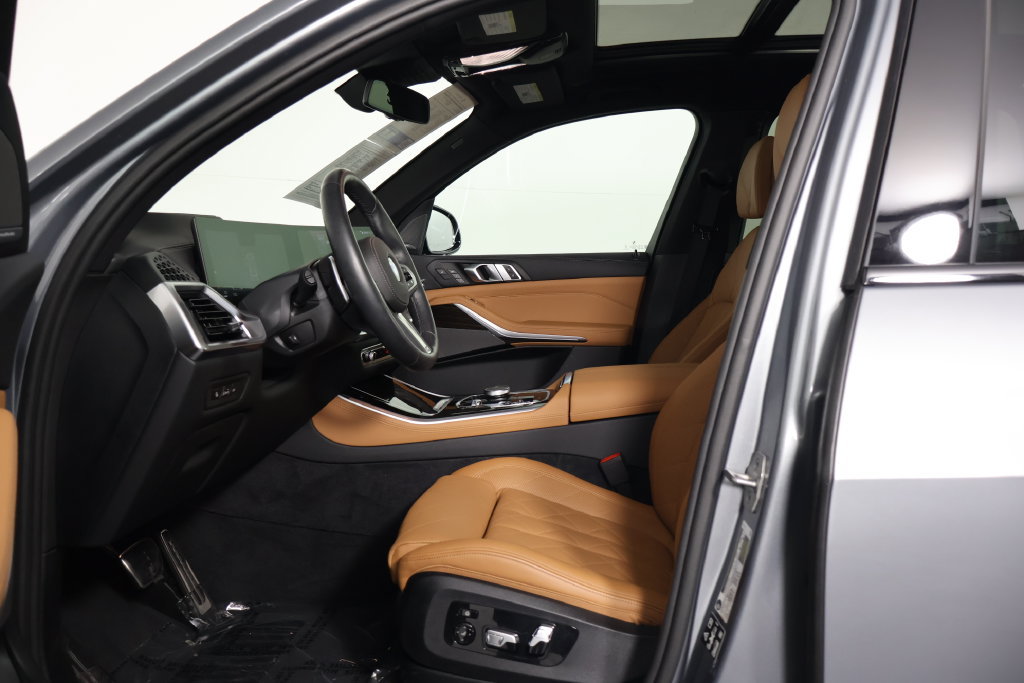 Certified 2026 BMW X5 xDrive40i w/ M Sport Package AWD/4WD image 10