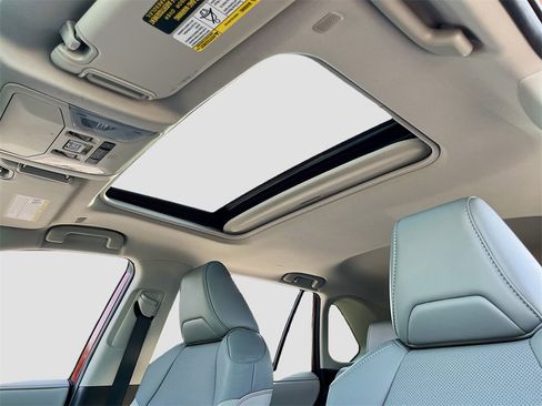 Used 2023 Toyota RAV4 Limited image 20