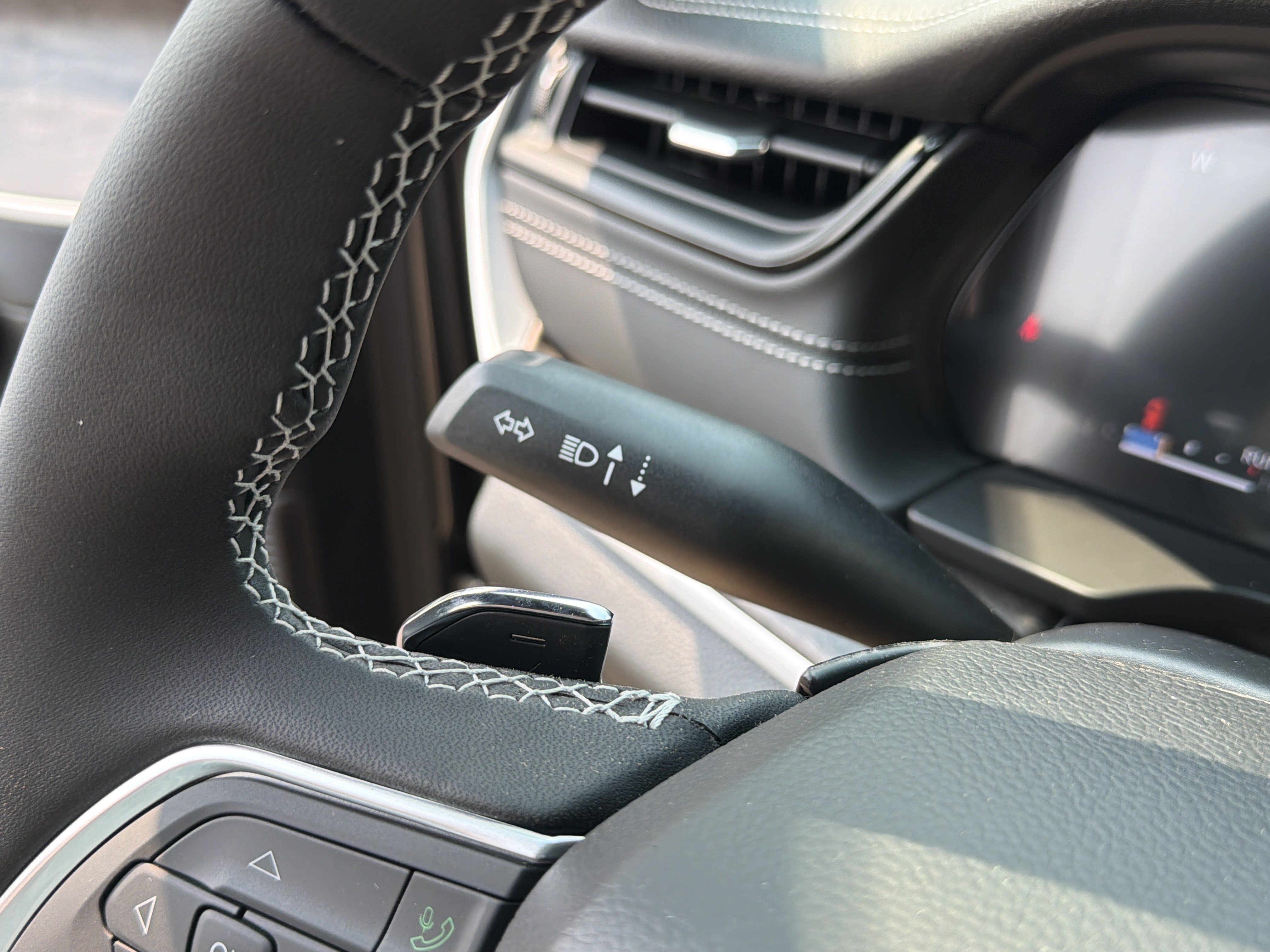 New 2026 Jeep Grand Cherokee Altitude AWD/4WD image 19