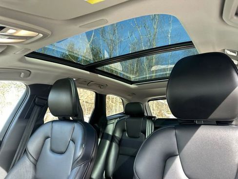 Used 2024 Volvo XC60 B5 Core image 39