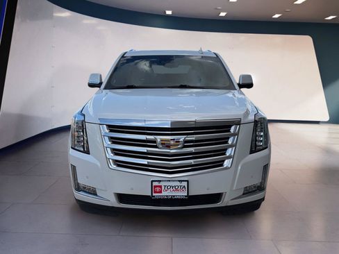 Used 2018 Cadillac Escalade ESV Platinum RWD image 8