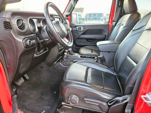 Used 2022 Jeep Wrangler Unlimited Sahara w/ Dual Top Group image 15