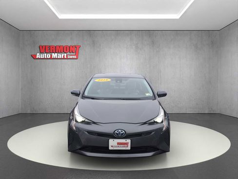 Used 2018 Toyota Prius Two image 2