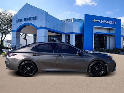 Used 2021 Toyota Camry XSE image 4