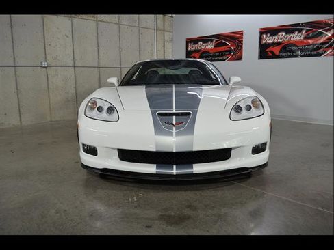 Used 2013 Chevrolet Corvette Grand Sport w/ 4LT Preferred Equipment Group RWD image 4