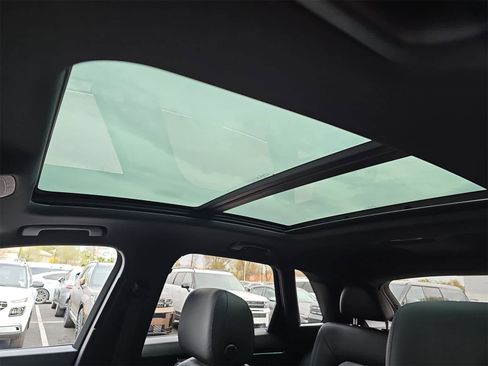 Used 2021 Audi Q3 2.0T Premium Plus w/ Premium Plus Package image 27