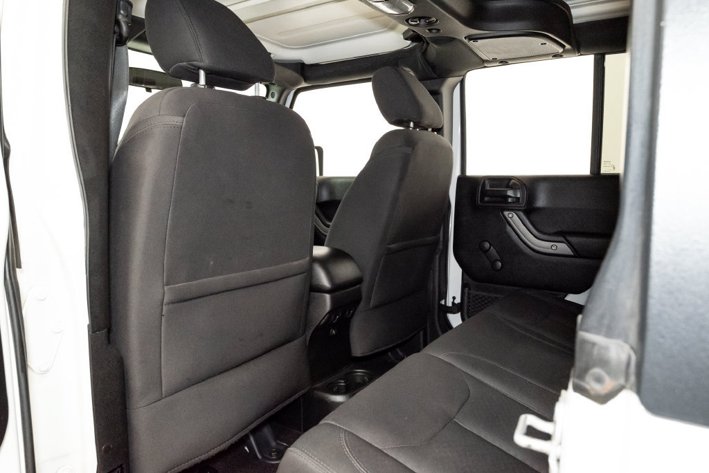 Used 2018 Jeep Wrangler Unlimited Sport w/ Connectivity Group AWD/4WD image 18