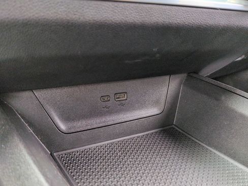 Used 2025 Chevrolet Equinox LT FWD image 24