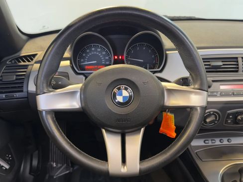 Used 2003 BMW Z4 2.5i RWD image 18