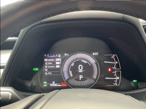 Used 2023 Lexus UX 250h FWD w/ Premium Package image 43