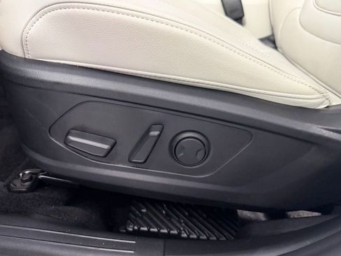 Used 2025 Hyundai Tucson Limited FWD image 25