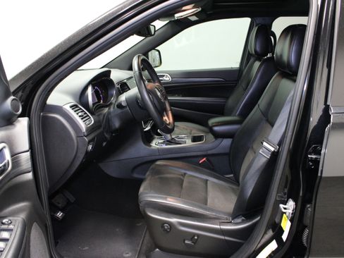 Used 2019 Jeep Grand Cherokee Altitude RWD image 18