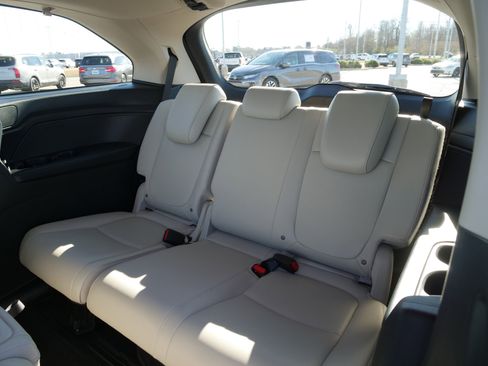 Certified 2025 Honda Odyssey EX-L image 15