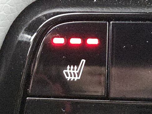 Used 2025 Honda Pilot EX-L image 8