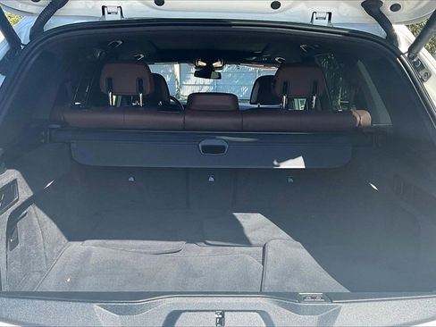 Used 2025 BMW X5 xDrive50e image 15