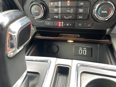 Used 2016 Ford F150 Lariat w/ Equipment Group 501A Mid image 20