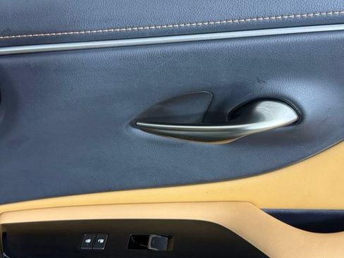 Used 2025 Lexus ES 350 w/ Premium Package FWD image 32