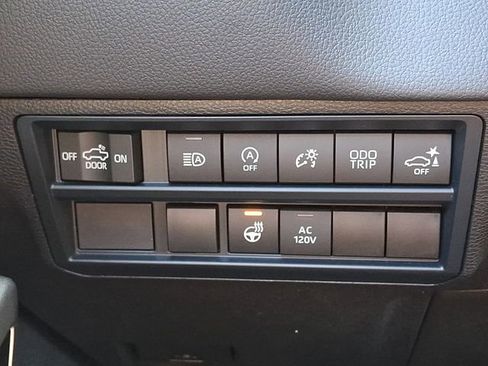 Certified 2025 Toyota Tundra Limited AWD/4WD image 26