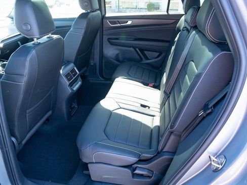 New 2026 Volkswagen Atlas Cross Sport SEL R-Line image 28