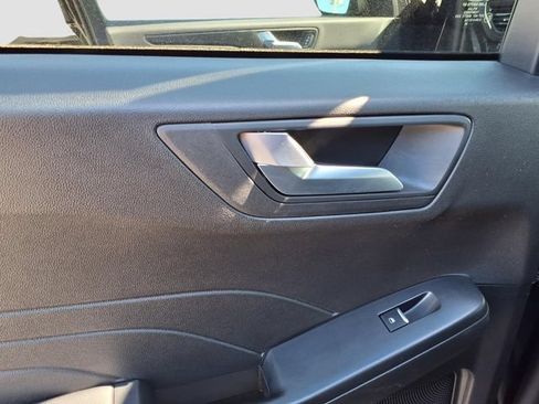 Used 2025 Ford Escape ST-Line AWD/4WD image 8