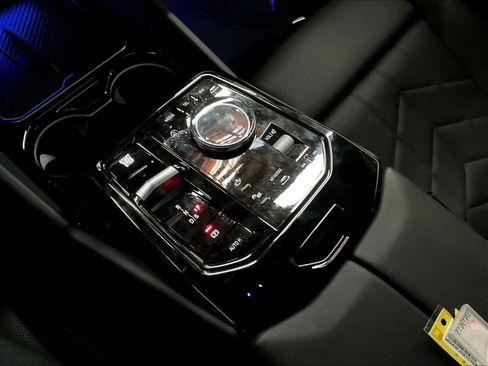 Used 2026 BMW 530i w/ M Sport Package RWD image 37
