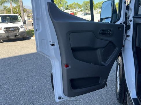 Used 2023 Ford Transit 350 XLT image 21