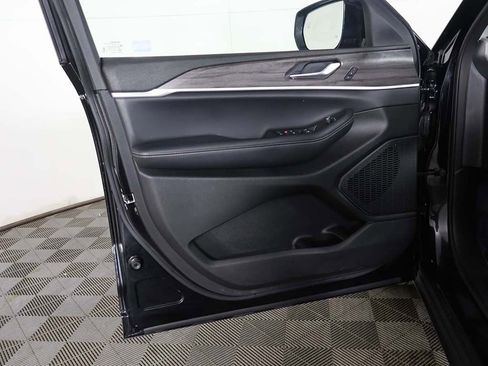 Used 2023 Jeep Grand Cherokee L Limited image 26