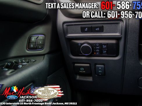 Used 2024 Ford Expedition XLT image 19