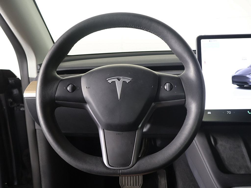 Used 2025 Tesla Model Y Long Range AWD/4WD image 38