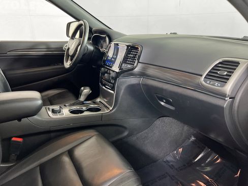 Used 2022 Jeep Grand Cherokee Limited image 29