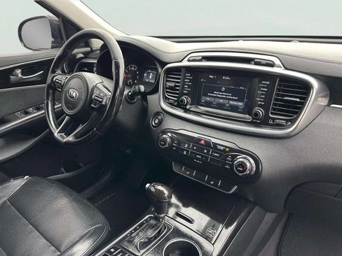 Used 2017 Kia Sorento EX AWD/4WD image 22