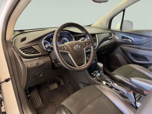 Used 2022 Buick Encore Preferred w/ Safety Package AWD/4WD image 21