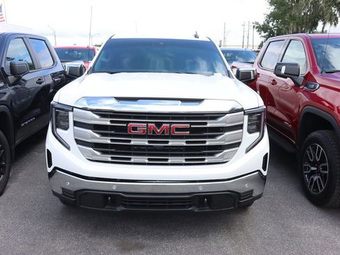 New 2025 GMC Sierra 1500 SLE w/ Preferred Package image 2