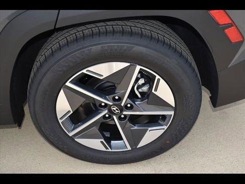 Certified 2025 Hyundai Tucson SEL image 19