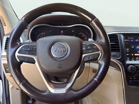 Used 2014 Jeep Grand Cherokee Overland AWD/4WD image 15