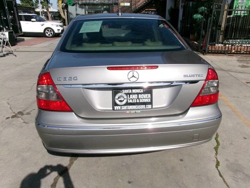 Used 2008 Mercedes-Benz E 320 BlueTEC Sedan image 5