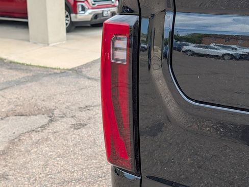 New 2026 GMC Sierra 3500 Denali w/ Denali Reserve Package AWD/4WD image 11